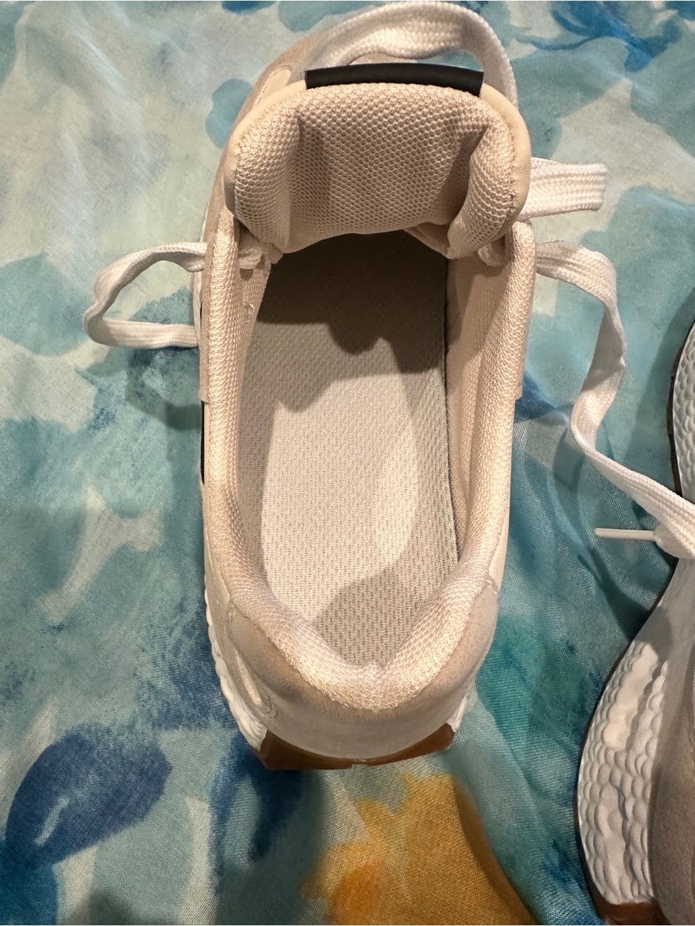 Women’s Cream & Black Casual Sneakers - Picture 6 of 7
